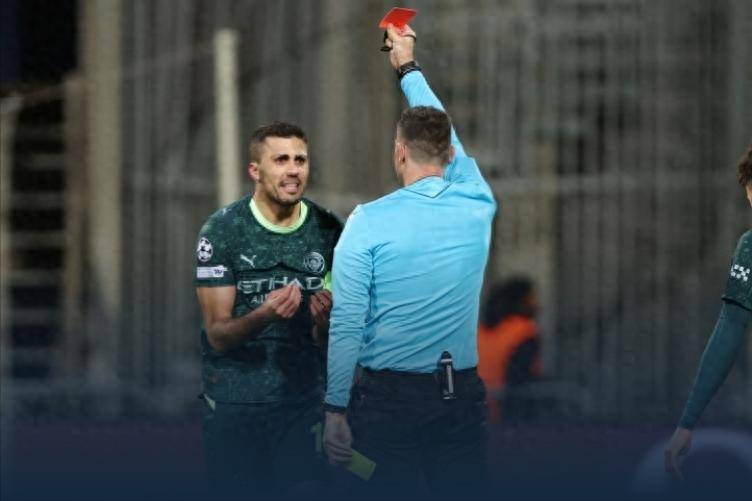 惨案不断！瓜迪奥拉该下课 曼城1-3送博德闪耀首胜 哈兰德8场梦游